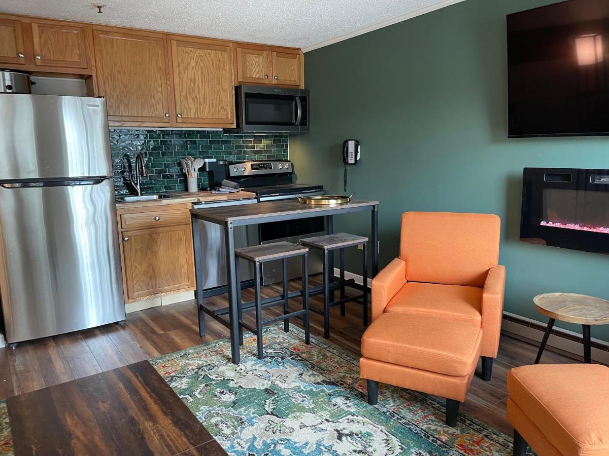 Mountain Lodge Getaway, Ski-In/Ski-Out, Heart Of The Village Snowshoe Extérieur photo